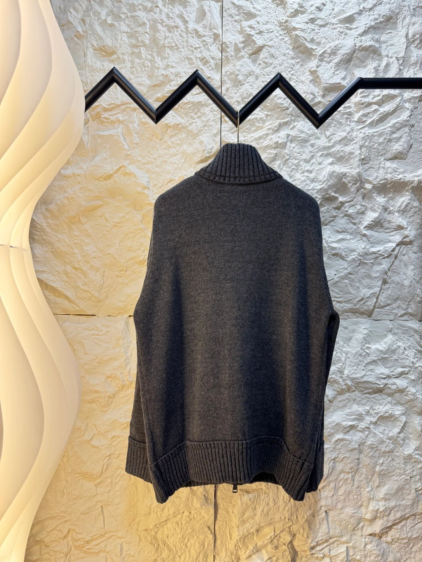 MONCLER 50% ， ， ， 。 Size：S-M-L-XL ：
